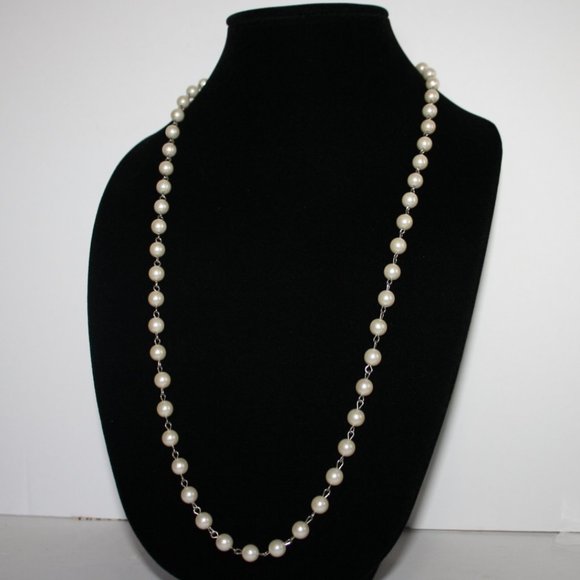 Silver and pearl 30" necklace